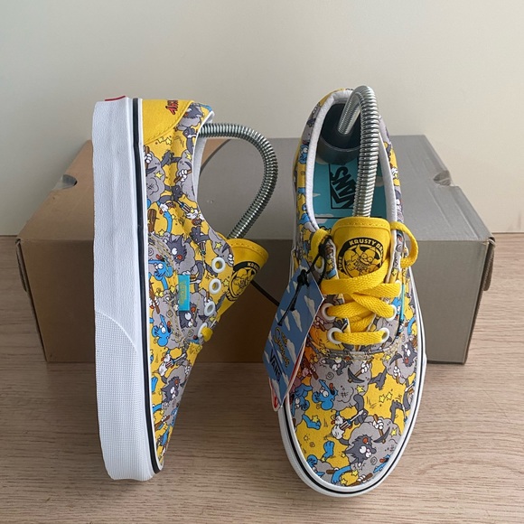 Vans x Simpsons Itchy and Scratchy Old Skool Sneakers
NWT- M 4.5 - W 6 - Picture 15 of 15